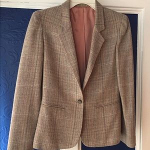 Beautiful blazer jacket beige Would lovely pastel